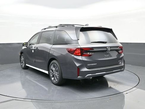 New 2026 Honda Odyssey Touring image 8