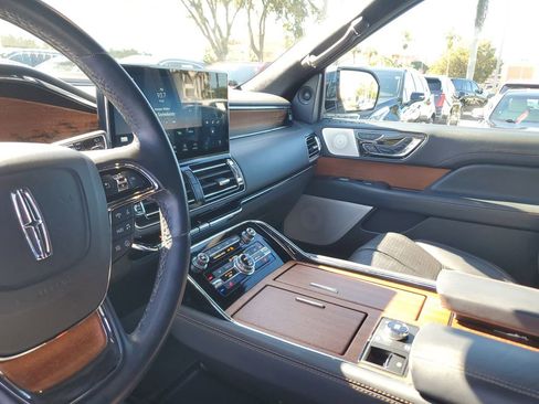 Used 2023 Lincoln Navigator Black Label image 22