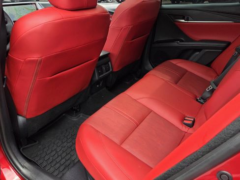 Used 2025 Toyota Camry XSE FWD image 11