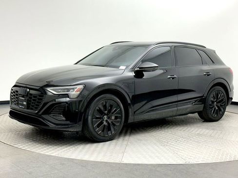 Used 2024 Audi Q8 e-tron Prestige w/ Prestige Package image 1