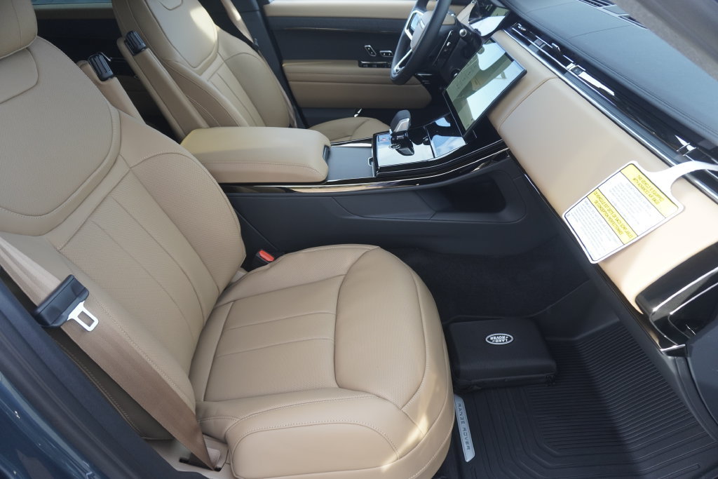 New 2026 Land Rover Range Rover Sport SE AWD/4WD image 23