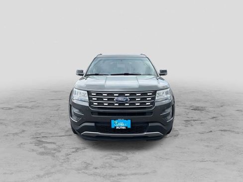 Used 2016 Ford Explorer XLT w/ Equipment Group 202A AWD/4WD image 3