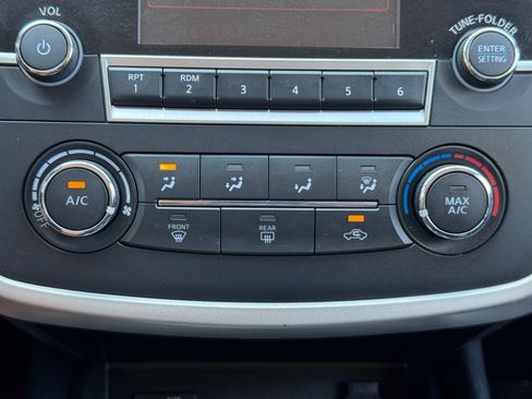Used 2016 Nissan Altima 2.5 SR w/ LED Appearance Package FWD image 25