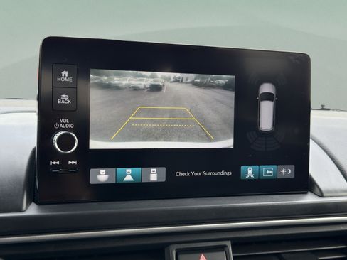 Certified 2023 Honda Pilot Touring image 29