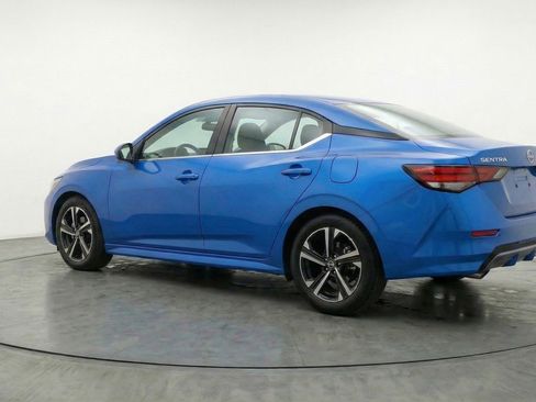 Used 2025 Nissan Sentra SV image 6
