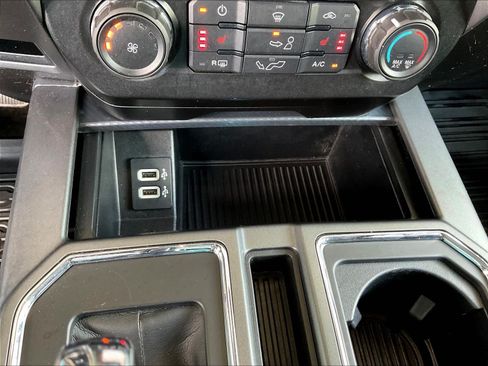 Used 2020 Ford F150 XLT w/ Equipment Group 302A Luxury AWD/4WD image 16