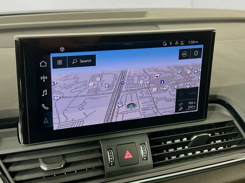 Used 2021 Audi Q5 2.0T Premium Plus w/ Premium Plus Package AWD/4WD image 13