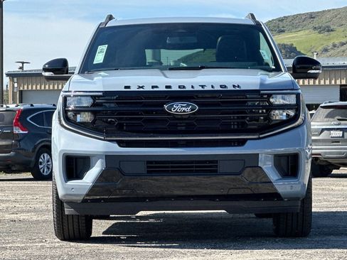 New 2026 Ford Expedition Platinum w/ Stealth Appearance Package AWD/4WD image 8