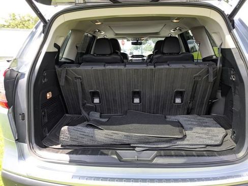 Used 2022 Subaru Ascent Touring AWD/4WD image 38