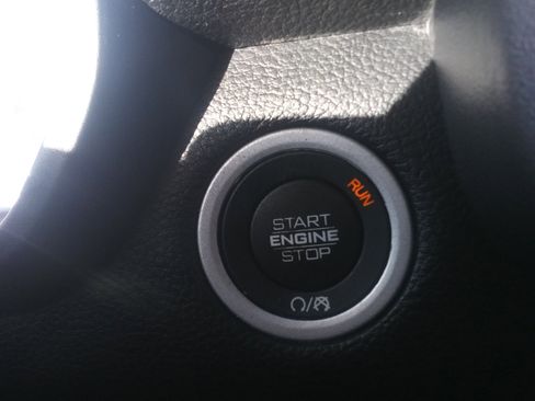 Used 2023 RAM 1500 Big Horn image 14