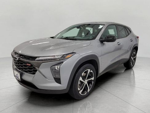 Used 2024 Chevrolet Trax RS w/ Driver Confidence Package image 11