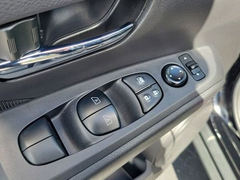 Used 2023 Nissan Kicks SV FWD image 14