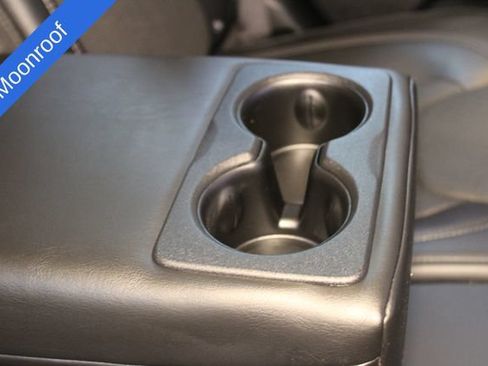 Used 2019 Jeep Cherokee Limited w/ Safetytec Group AWD/4WD image 15