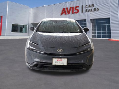 Used 2025 Toyota Prius LE image 10