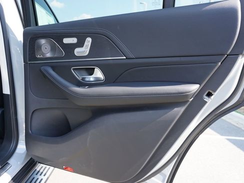 New 2026 Mercedes-Benz GLS 450 4MATIC image 41