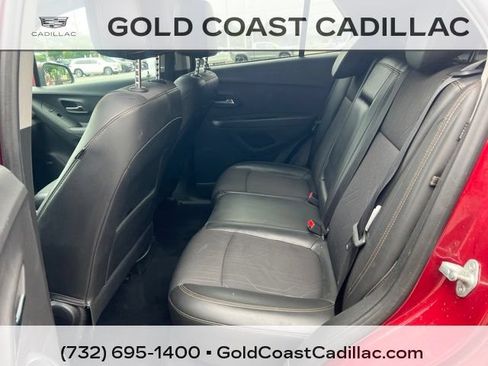 Used 2019 Chevrolet Trax LT w/ Sun & Sound Package AWD/4WD image 9