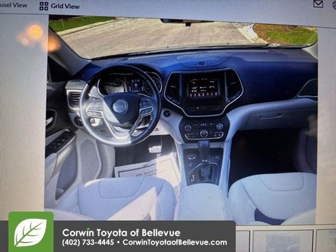 Used 2020 Jeep Cherokee Latitude Plus w/ Cold Weather Group AWD/4WD image 6