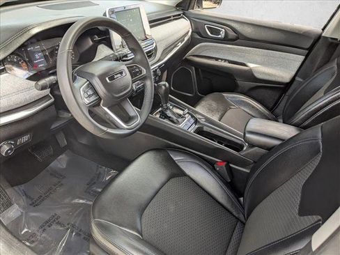 Used 2022 Jeep Compass Latitude image 9