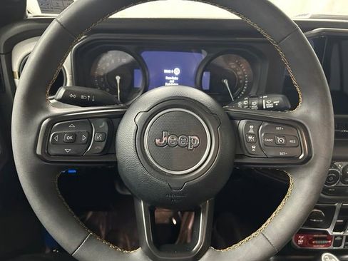 Used 2024 Jeep Wrangler Unlimited AWD/4WD image 18