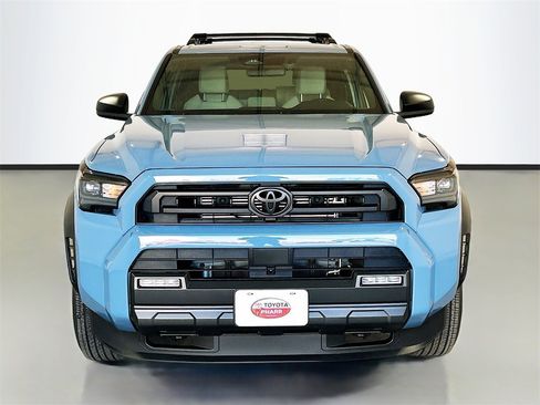 Used 2025 Toyota 4Runner SR5 image 2