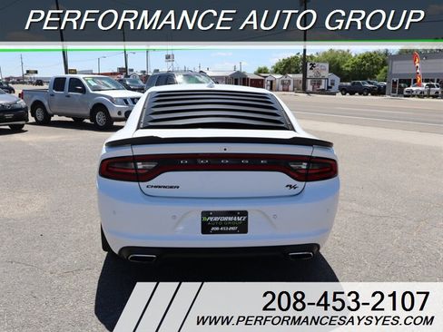 Used 2018 Dodge Charger R/T w/ Blacktop Package RWD image 6