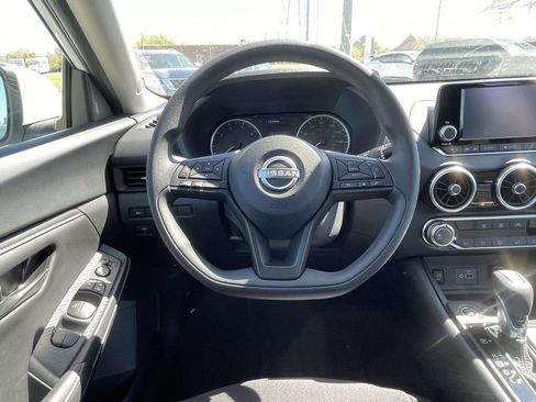 Used 2025 Nissan Sentra S image 12