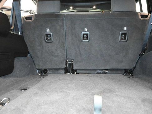 Used 2025 Jeep Wrangler Unlimited Sahara AWD/4WD image 21