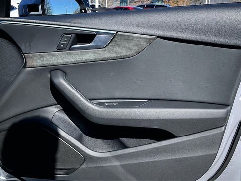 Used 2019 Audi A4 2.0T Premium image 19