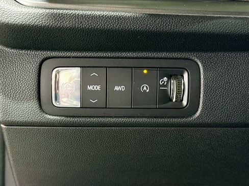 Used 2026 Chevrolet Traverse LT w/ Driver Confidence Package image 11