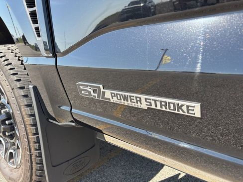 Used 2025 Ford F250 Platinum AWD/4WD image 14