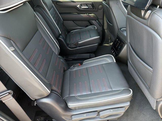 Used 2025 GMC Yukon AT4 Ultimate AWD/4WD image 15