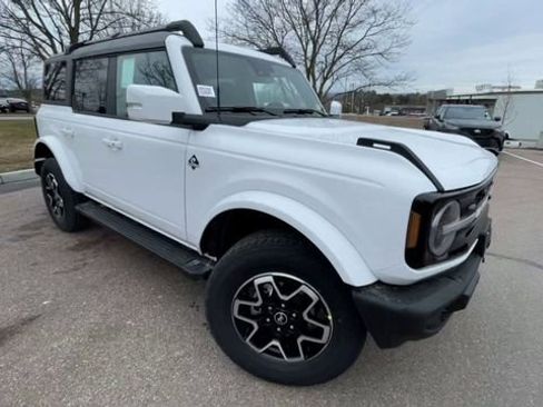 Used 2023 Ford Bronco Outer Banks image 8