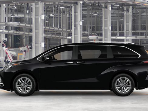 New 2026 Toyota Sienna Limited FWD image 4