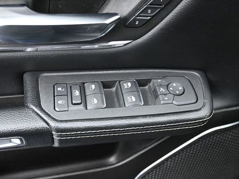 Used 2025 RAM 1500 Laramie image 16