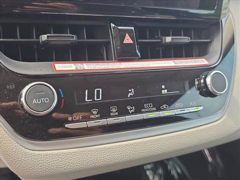 Used 2025 Toyota Corolla LE FWD image 14