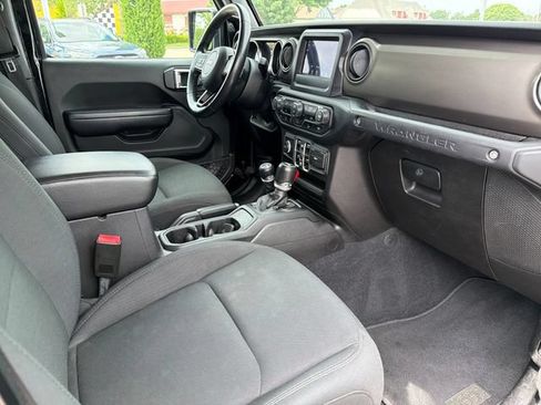 Used 2018 Jeep Wrangler Unlimited Sport S AWD/4WD image 22