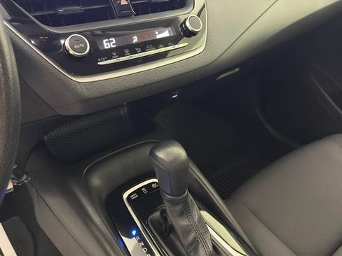 Used 2025 Toyota Corolla LE FWD image 22