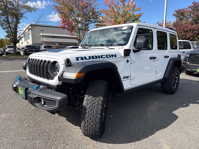Used 2024 Jeep Wrangler Unlimited Rubicon 4xe w/ Technology Group AWD/4WD image 3