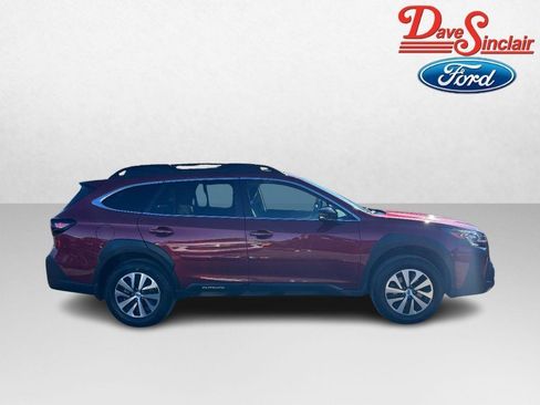Used 2025 Subaru Outback Premium image 5