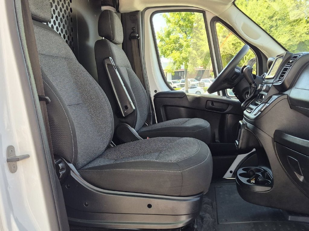 Used 2025 RAM ProMaster 2500 FWD image 27