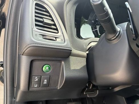 Certified 2021 Honda HR-V EX-L image 33