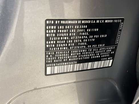 Used 2024 Volkswagen Tiguan SE AWD/4WD image 27