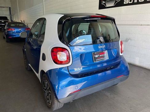 Used 2016 smart fortwo Coupe RWD image 15