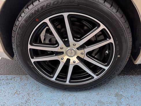 Used 2011 Lexus ES 350 FWD image 32