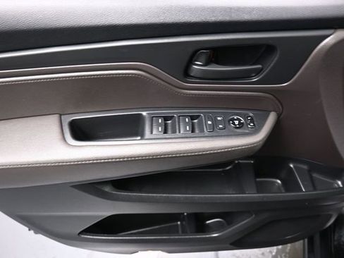Used 2019 Honda Odyssey EX image 13