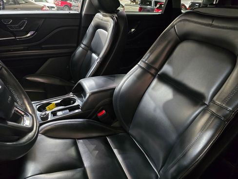 Used 2021 Lincoln Corsair Standard w/ Towing Package I image 12