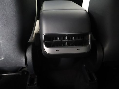 Used 2024 Tesla Model Y Long Range RWD image 47
