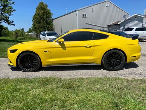 Used 2017 Ford Mustang GT w/ GT Performance Package RWD image 2