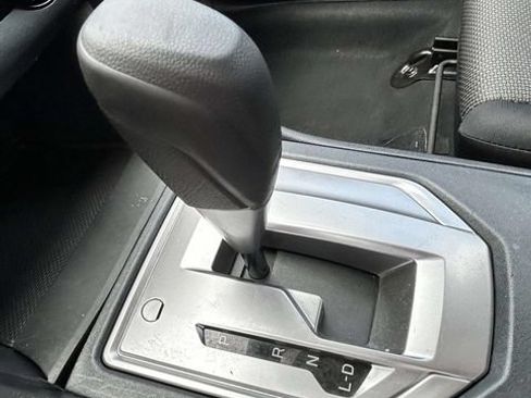 Used 2019 Subaru Crosstrek 2.0i AWD/4WD image 17