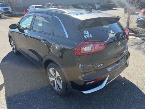 Used 2018 Kia Niro LX image 5